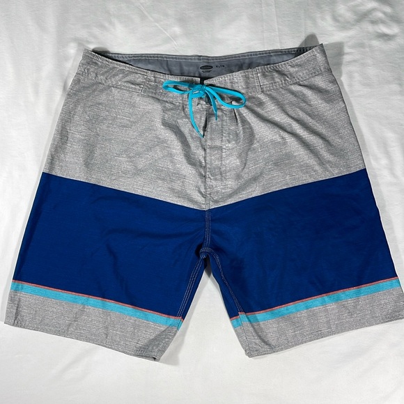 Old Navy mens multicolor striped polyester 8" inseam board shorts - size XL - Picture 2 of 9